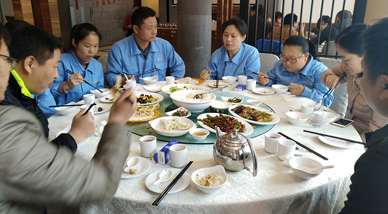 涌永硅橡膠祝大家元宵節(jié)快樂(lè)！